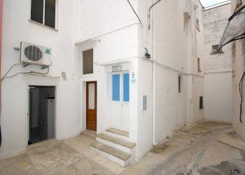 Cortile interno - Casa indipendente via Impero, 58, Parabita - foto 13