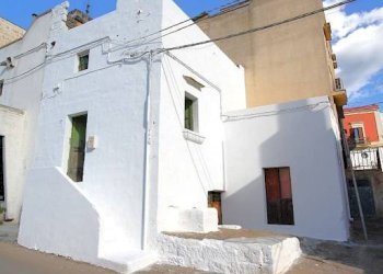 Facciata - Casa indipendente via Immacolata, Matino - foto 6