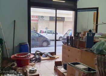 Interno non residenziale - Negozio via San Lazzaro, Gallipoli - foto 10