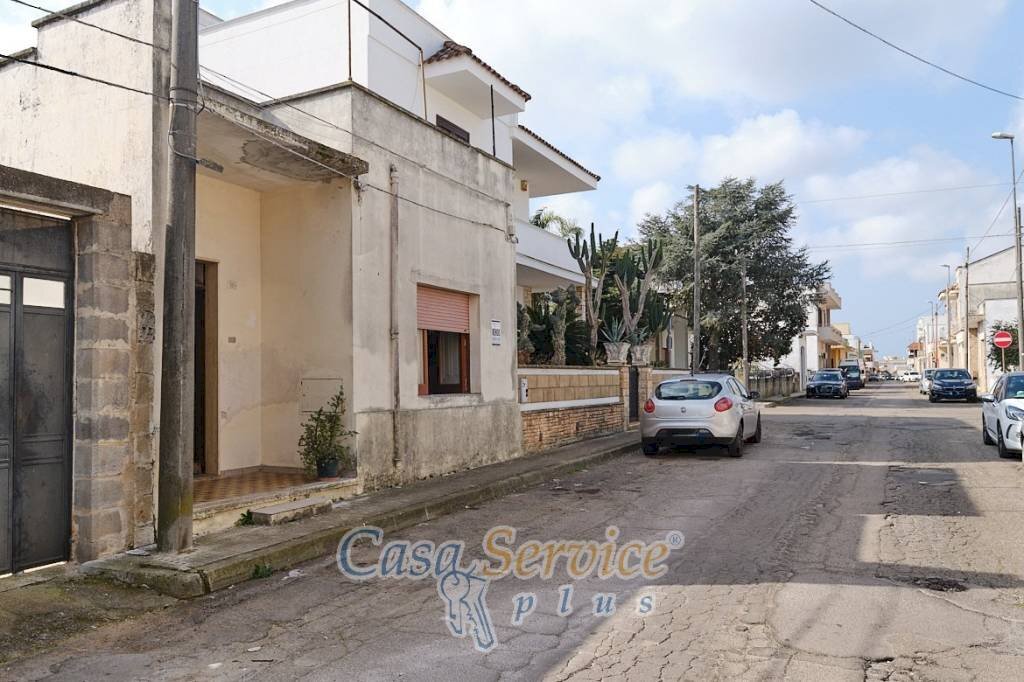Zona - Independent house via Martiri del Risorgimento, Taviano - photo 3