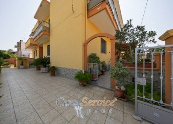 Giardino - Casa indipendente via Barberini, Ugento - foto 2