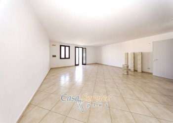 Stanza non arredata - Ristorante corso Annibale, Ugento - foto 18