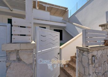 Facciata - Casa indipendente via Taormina, Taviano - foto 6