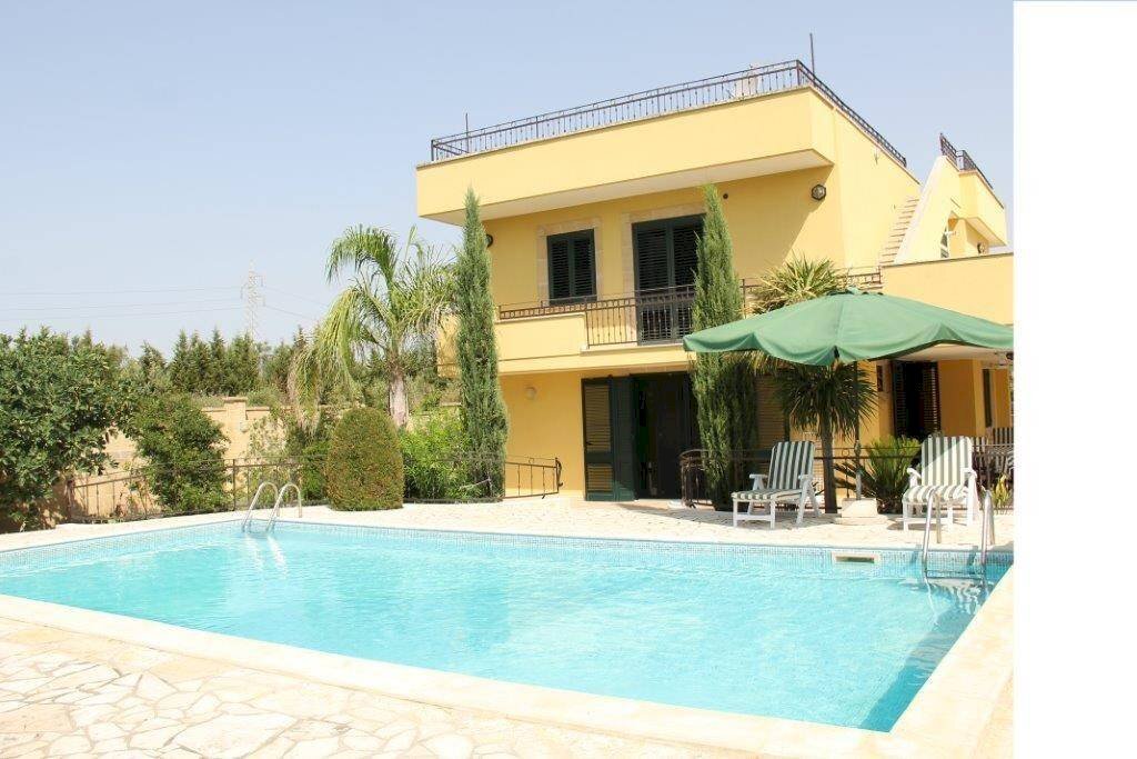 Piscina - Villa strada Comunale da Coline a Matino, Matino - foto 2