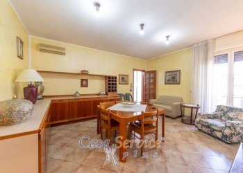 Sala da pranzo - Appartamento via Mariana Albina, Alezio - foto 9