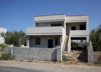 Facciata - Villa via Stromboli, Taviano - foto 7