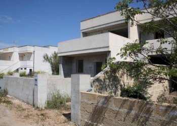 Facciata - Villa via Stromboli, Taviano - foto 12