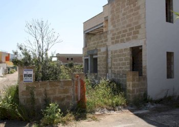 Facciata - Villa via Stromboli, Taviano - foto 18