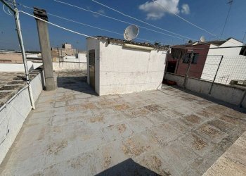 Balcone - Casa indipendente via Giuseppe Garibaldi, Matino - foto 13