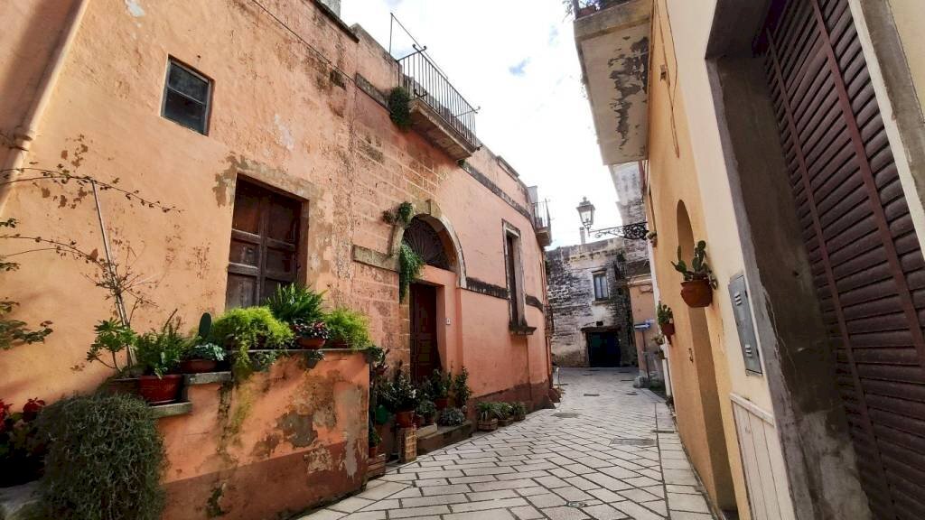 Zona - Stabile - Palazzo via Monsignor d'Urso, Ruffano - foto 1