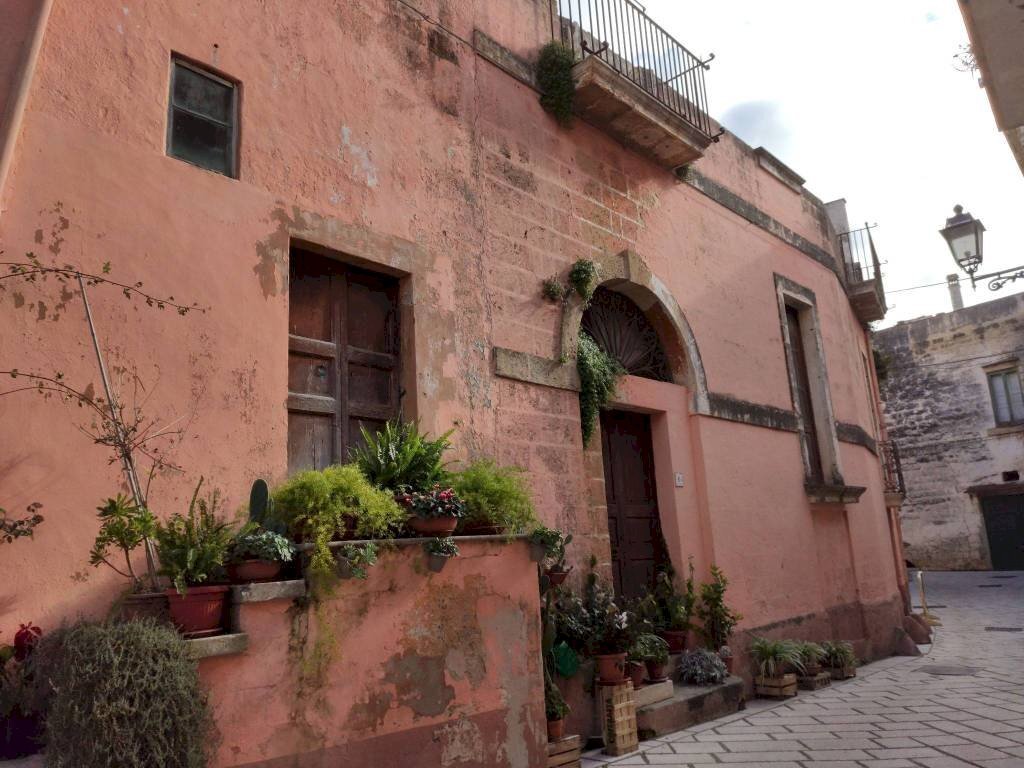 Facciata - Stabile - Palazzo via Monsignor d'Urso, Ruffano - foto 2