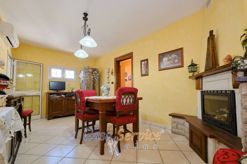 Salone - Four-room apartment via Giuseppe Garibaldi, Gallipoli - photo 1