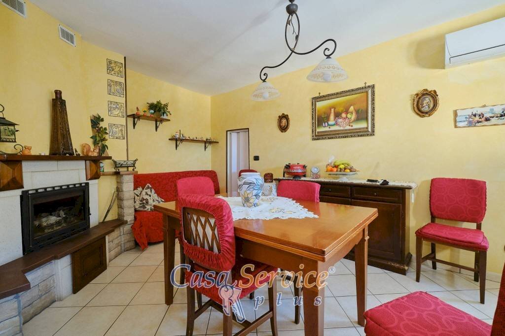 Salone - Four-room apartment via Giuseppe Garibaldi, Gallipoli - photo 2