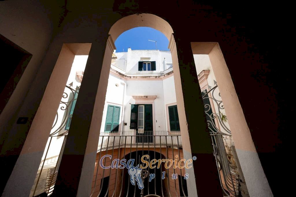 Facciata - Four-room apartment via Giuseppe Garibaldi, Gallipoli - photo 1