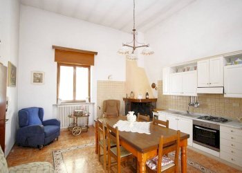 Sala da pranzo - Casa indipendente via Francesco De Pinedo, Casarano - foto 6