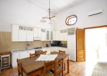 Sala da pranzo - Casa indipendente via Francesco De Pinedo, Casarano - foto 7