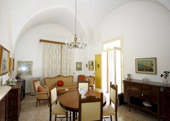 Salone - Casa indipendente via Francesco De Pinedo, Casarano - foto 16