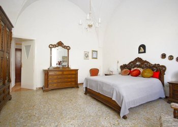 Camera da letto - Casa indipendente via Francesco De Pinedo, Casarano - foto 26