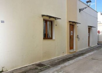 Facciata - Casa indipendente via Francesco De Pinedo, Casarano - foto 41