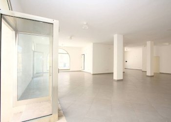 Stanza non arredata - Negozio via Impero, Parabita - foto 5