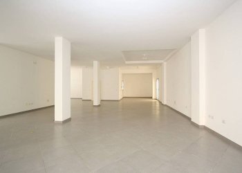 Stanza non arredata - Negozio via Impero, Parabita - foto 6