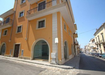 Zona - Negozio via Impero, Parabita - foto 11