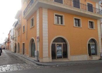 Negozio via Impero, Parabita - foto 1
