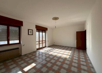 Stanza non arredata - Apartment via Alessandro Volta, Parabita - photo 3