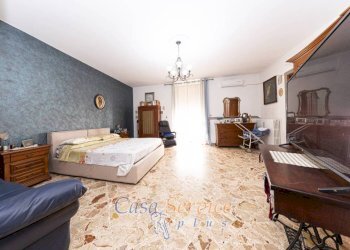 Camera da letto - Villa via Giuseppe Galliano, Casarano - photo 25
