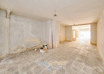 Stanza non arredata - Casa indipendente via Gian Giacomo Lazzari, Gallipoli - foto 5