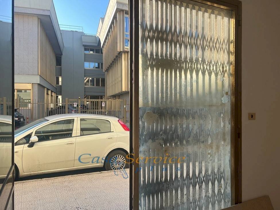viste - Shop via Messina, Matino - photo 3