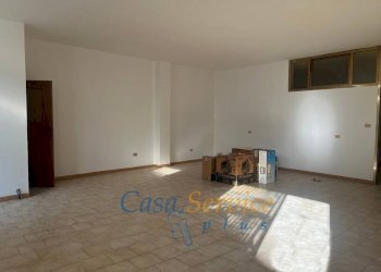 locale - Shop via Messina, Matino - photo 2
