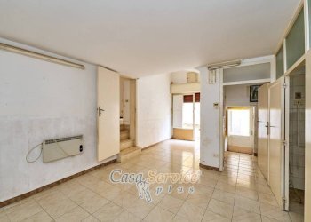 Stanza non arredata - Independent house via Arcivescovo Zezza, Ruffano - photo 19