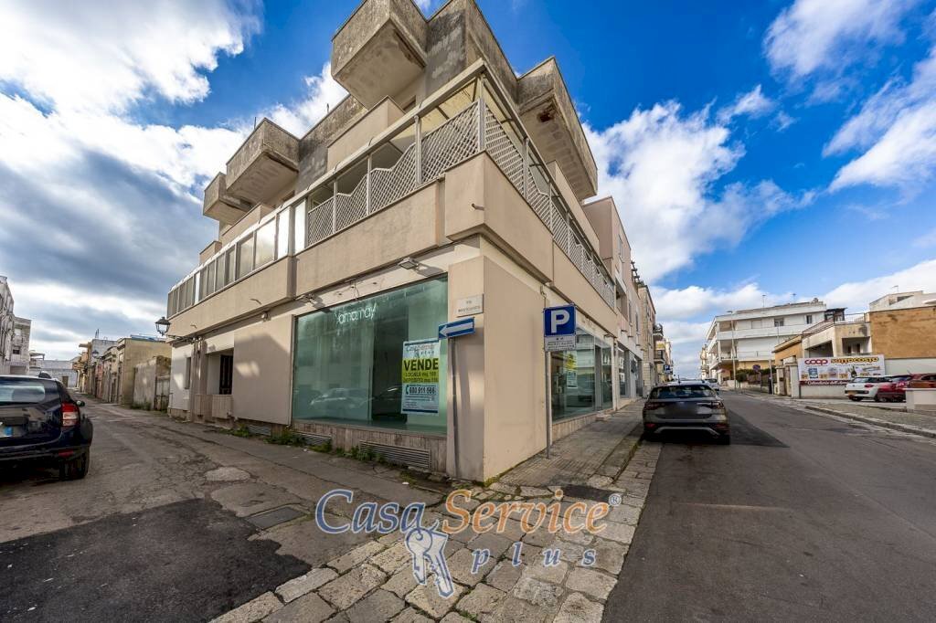 Zona - Shop via Matino, Casarano - photo 2