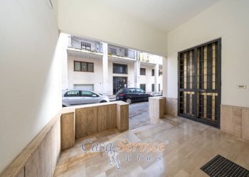 Interno palazzo - Shop via Matino, Casarano - photo 16