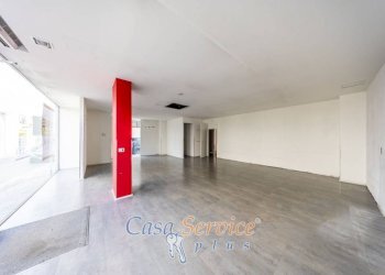 Interno non residenziale - Shop via Matino, Casarano - photo 17