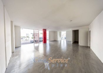 Interno non residenziale - Shop via Matino, Casarano - photo 18