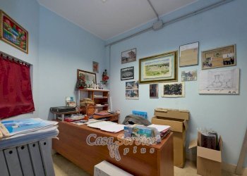 Stanza arredata - Shop via Vittorio Emanuele, Supersano - photo 46