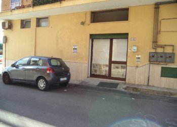 Facciata - Attività Commerciale via Siena, Gallipoli - foto 1