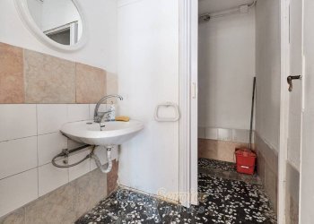 Bagno - Attività Commerciale via Firenze, Gallipoli - foto 7