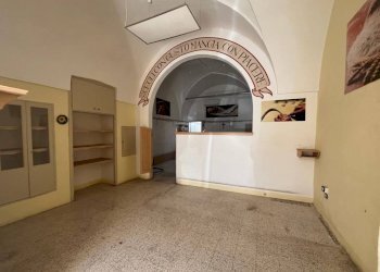 Interno non residenziale - Shop via Vittorio Emanuele III, Parabita - photo 1