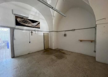 Box auto - Shop via Vittorio Emanuele III, Parabita - photo 5