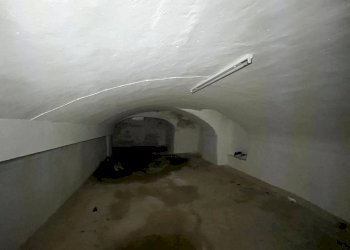 Box auto - Shop via Vittorio Emanuele III, Parabita - photo 11