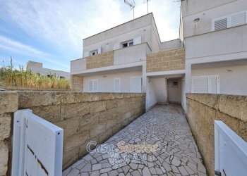 Facciata - Casa indipendente via Amalfi, Taviano - foto 19