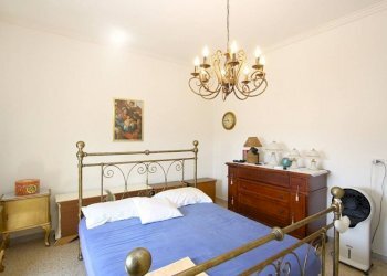 Camera da letto - Casa indipendente via Francesco Crispi, Matino - foto 16