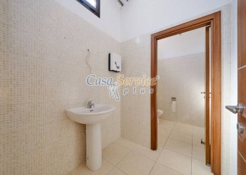 Bagno - Negozio via Duca delle Puglie, Matino - foto 16