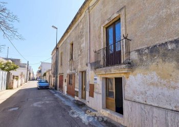 Facciata - Casa indipendente via Domenico Cirillo, Ruffano - foto 16