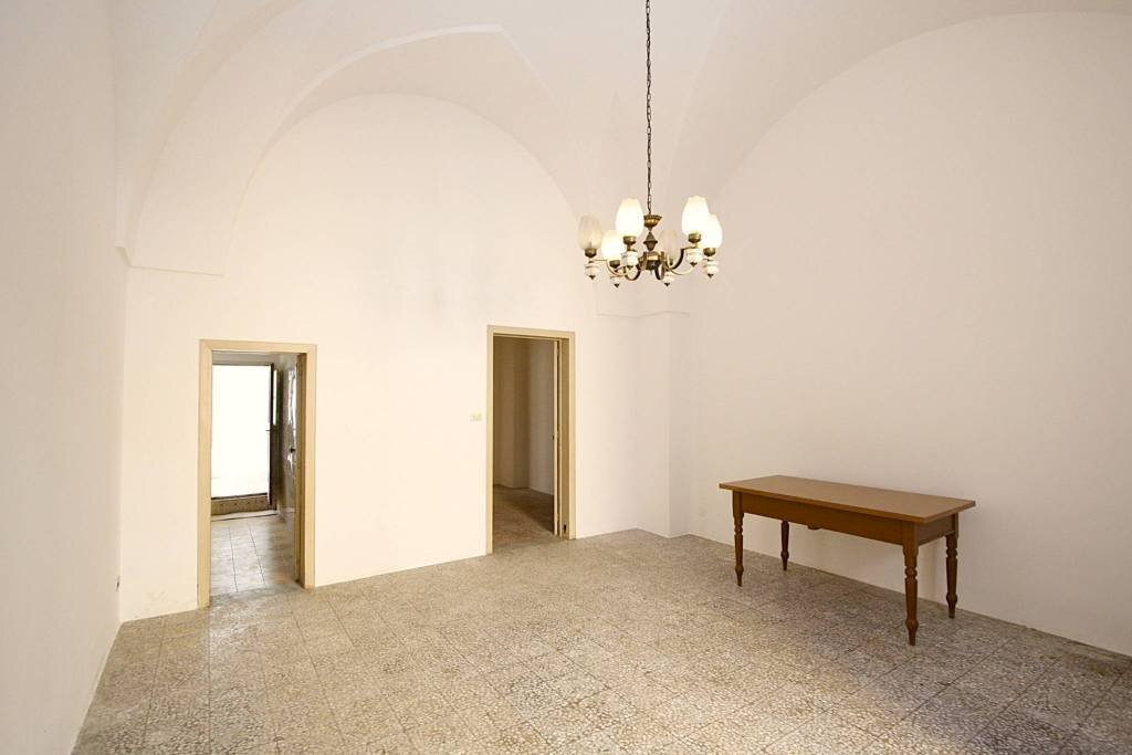 Salone - Casa indipendente via Camillo Benso di Cavour, Parabita - foto 2