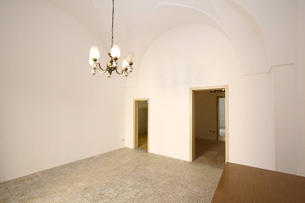 Salone - Casa indipendente via Camillo Benso di Cavour, Parabita - foto 3