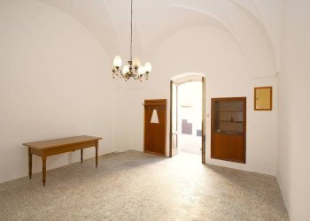 Salone - Casa indipendente via Camillo Benso di Cavour, Parabita - foto 4